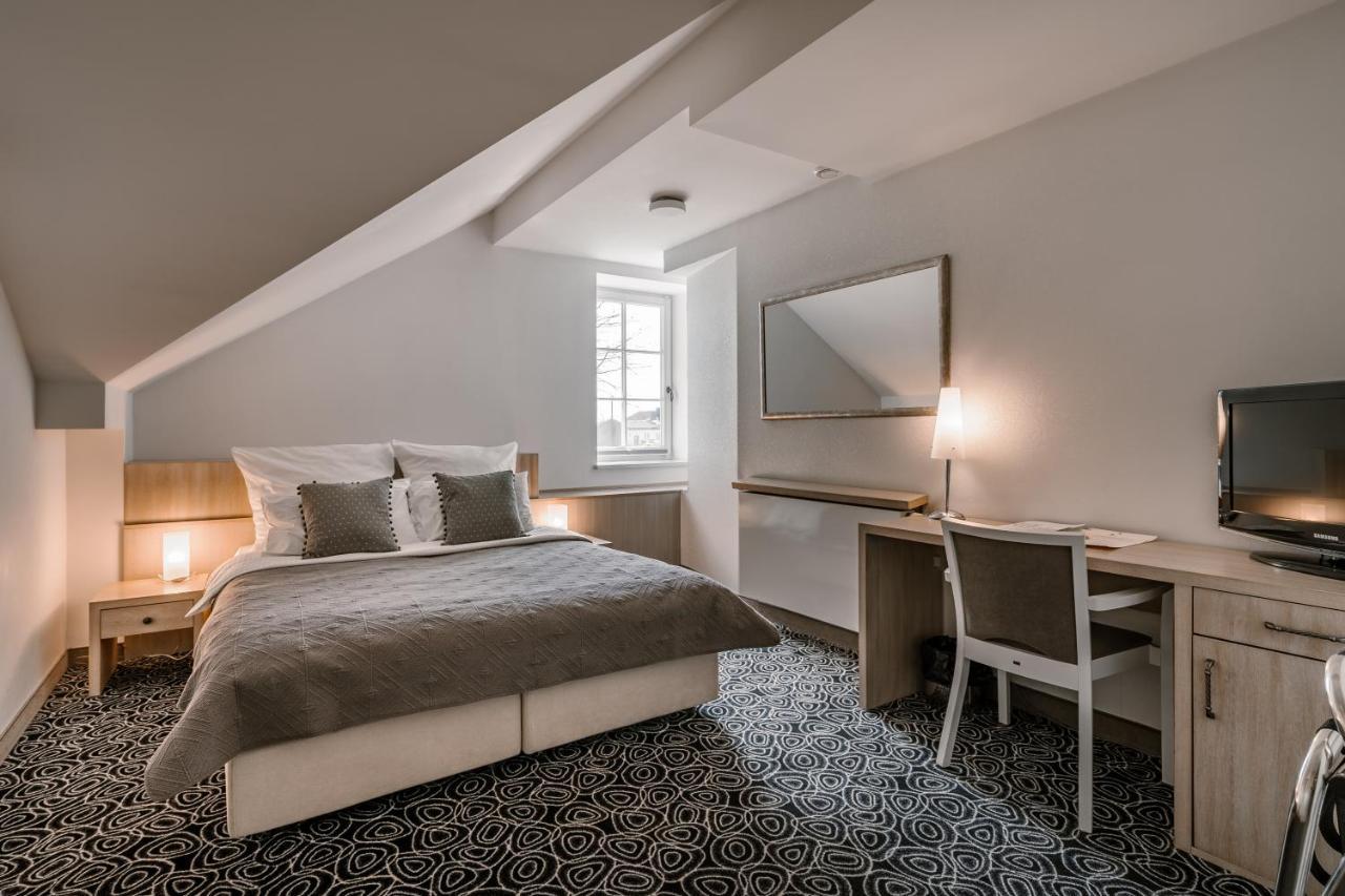 Hotel&Spa Dwor Droblin Leśna Podlaska Kültér fotó