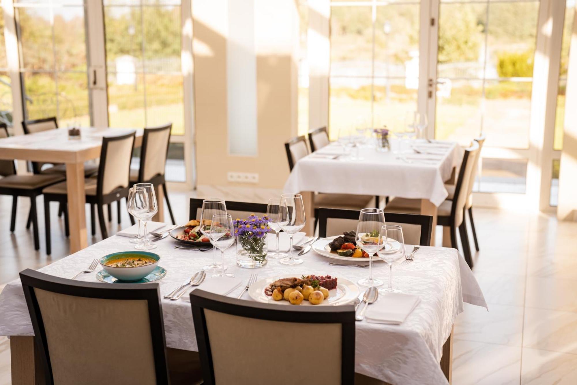 Hotel&Spa Dwor Droblin Leśna Podlaska Kültér fotó